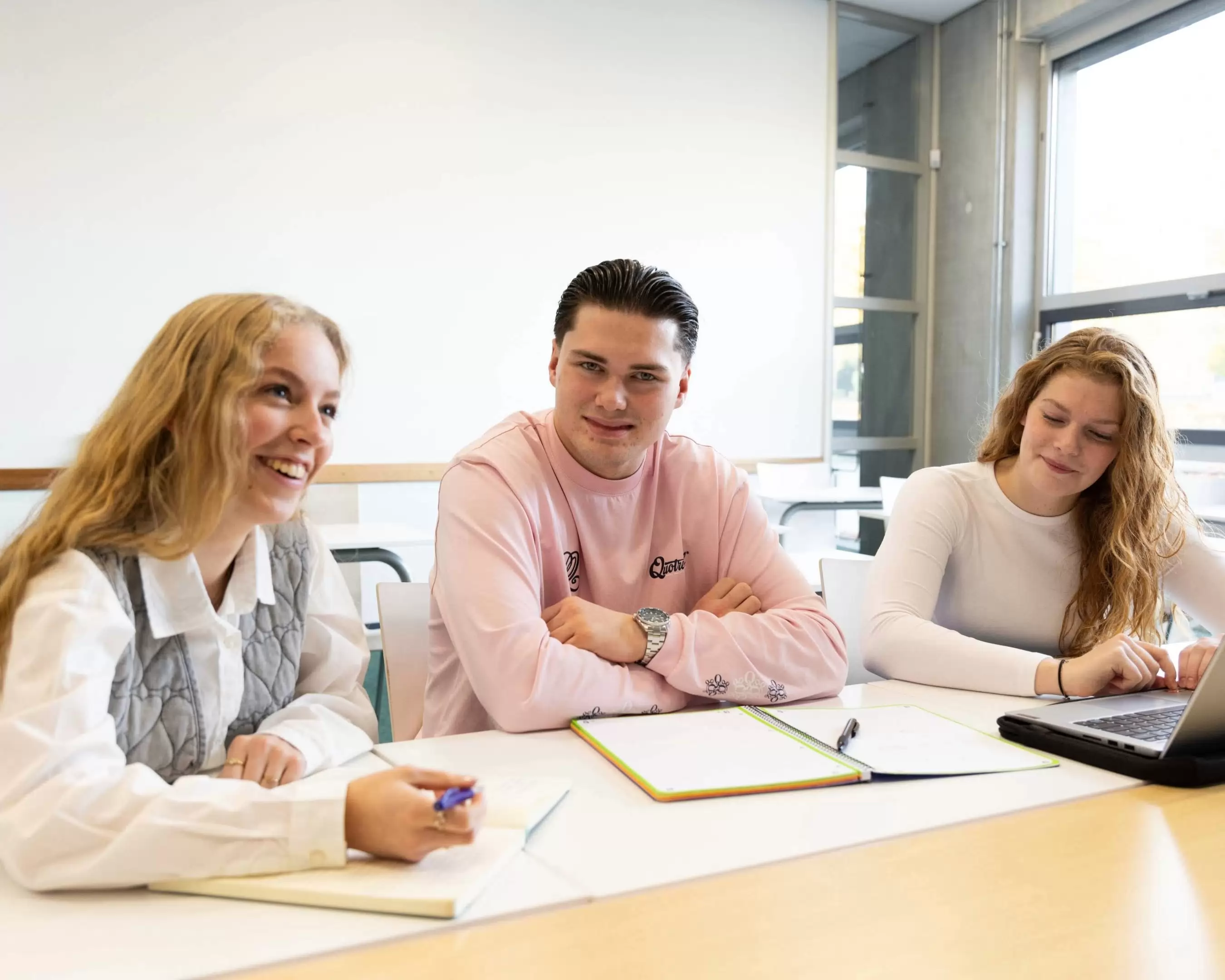 Studenten in overleg