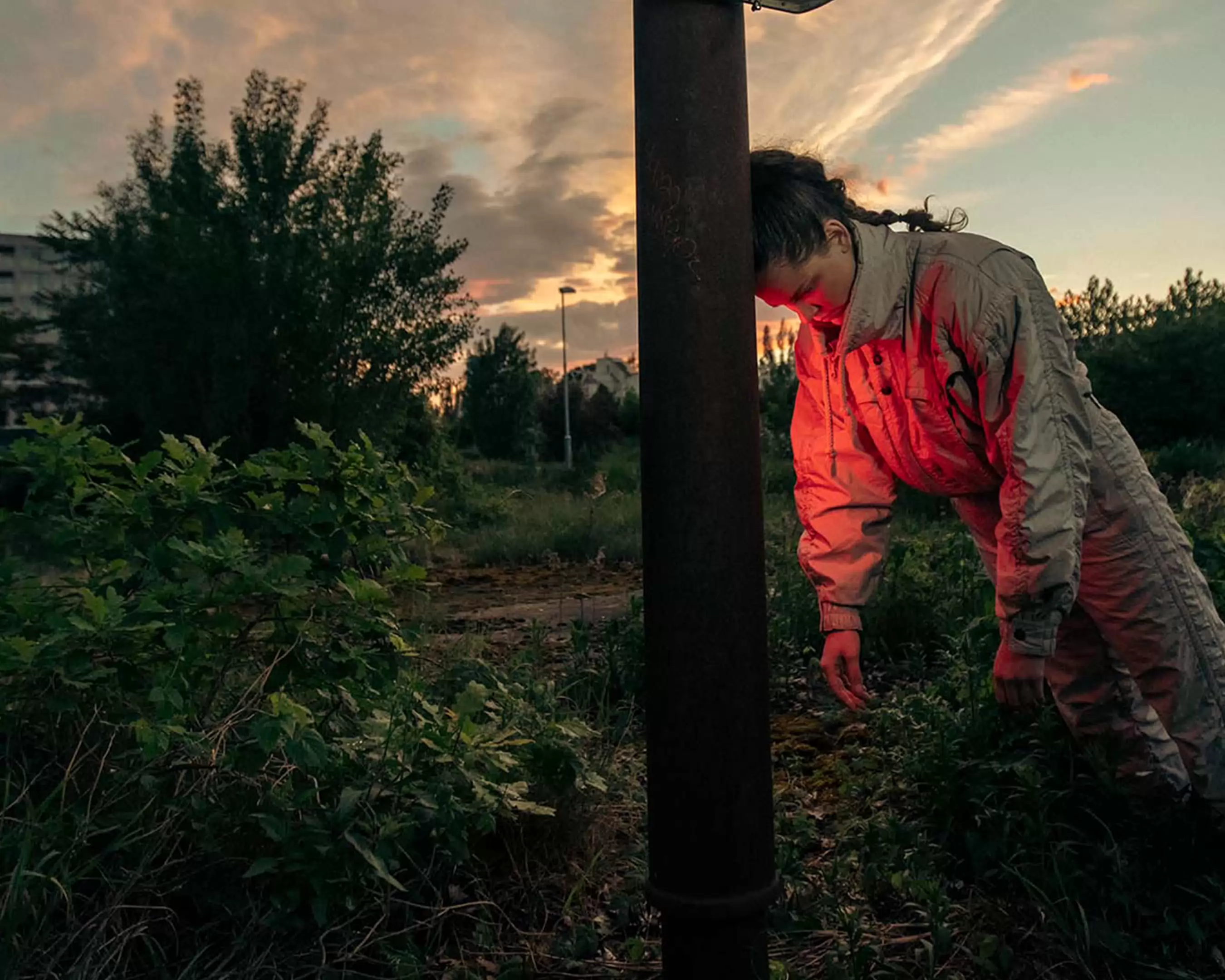 Project called With all due respect. Studenten coloured their hands and arms.