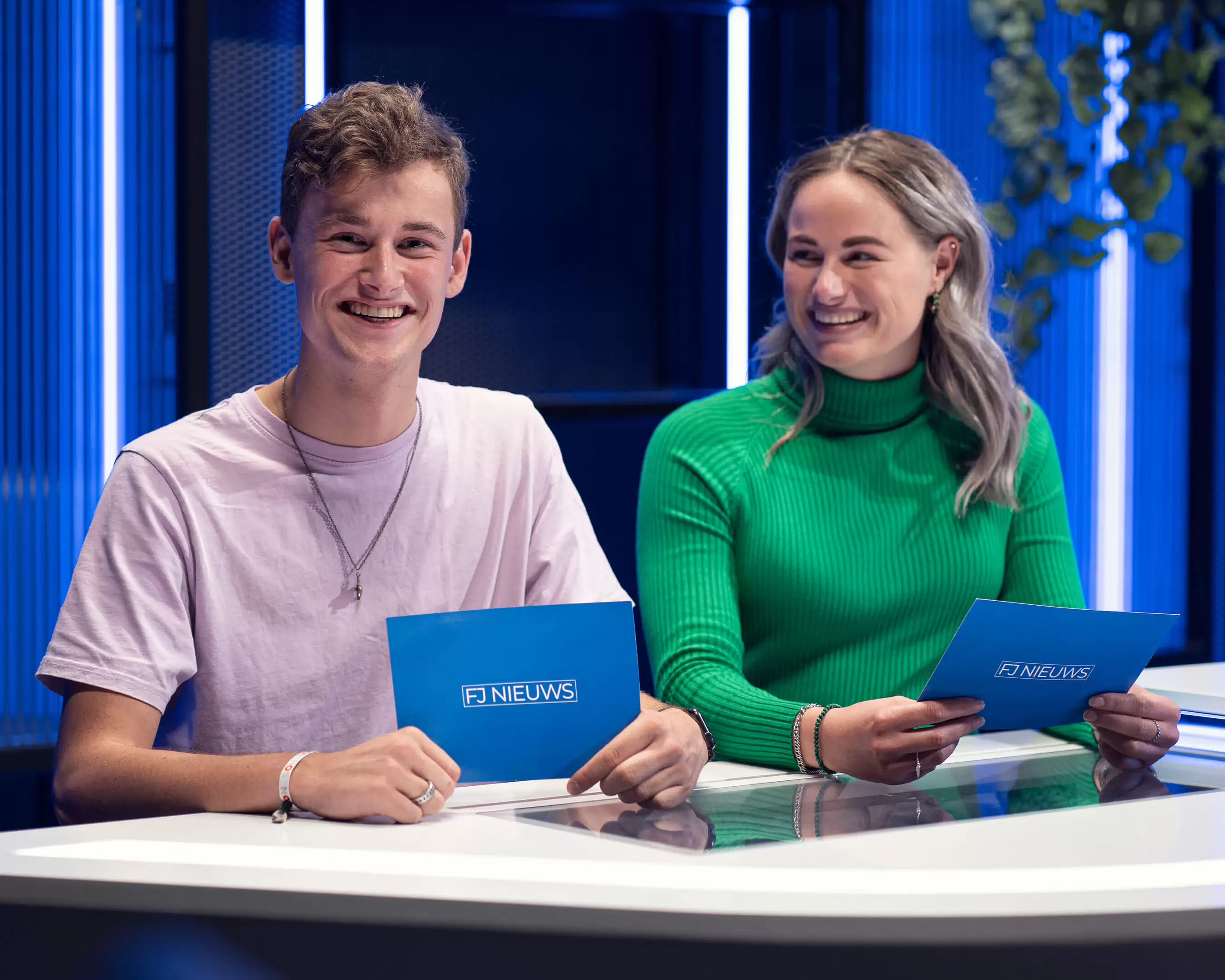 Student van opleiding Journalistiek is aan het oefenen