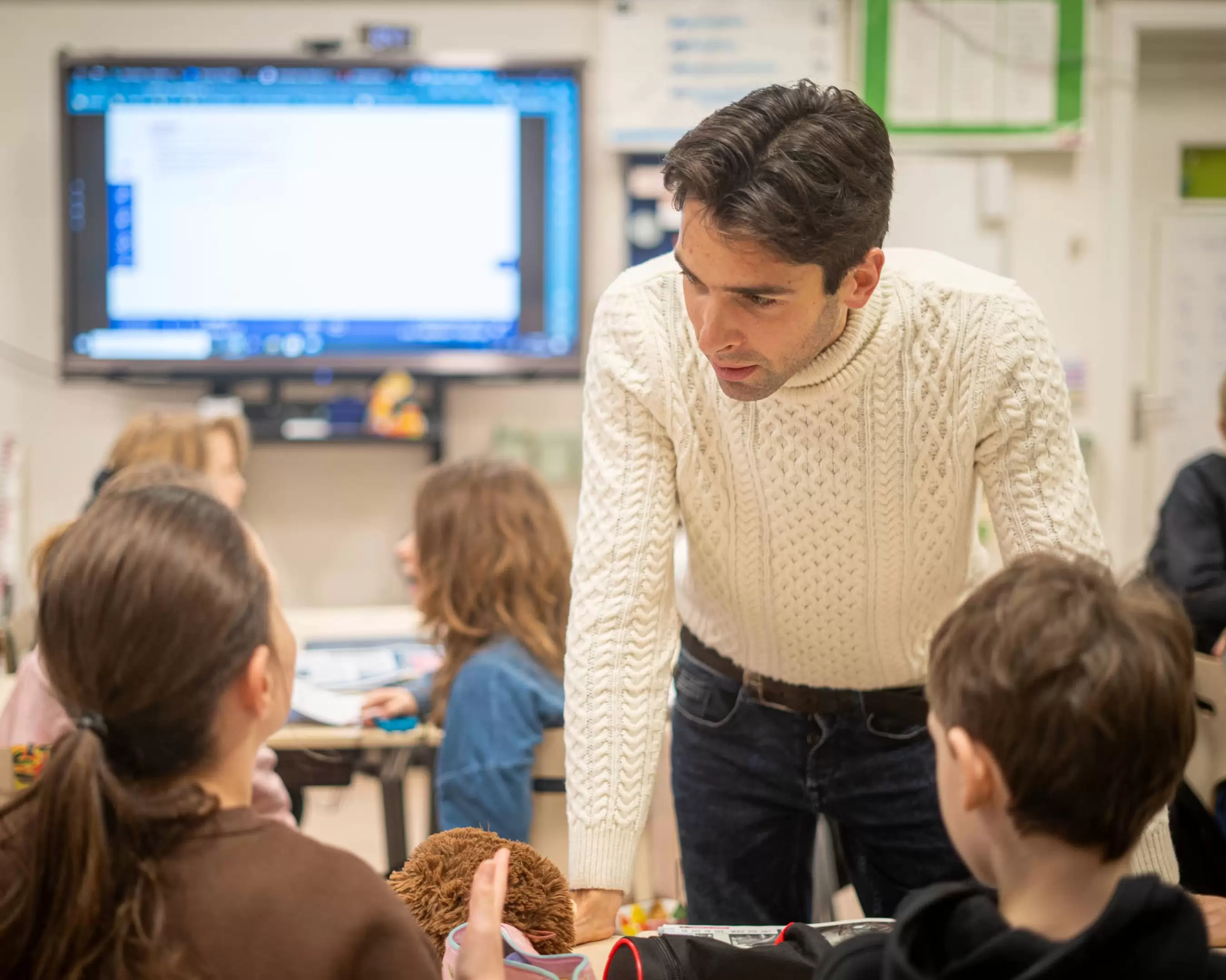 Leraar voor de klas in het basisonderwijs
