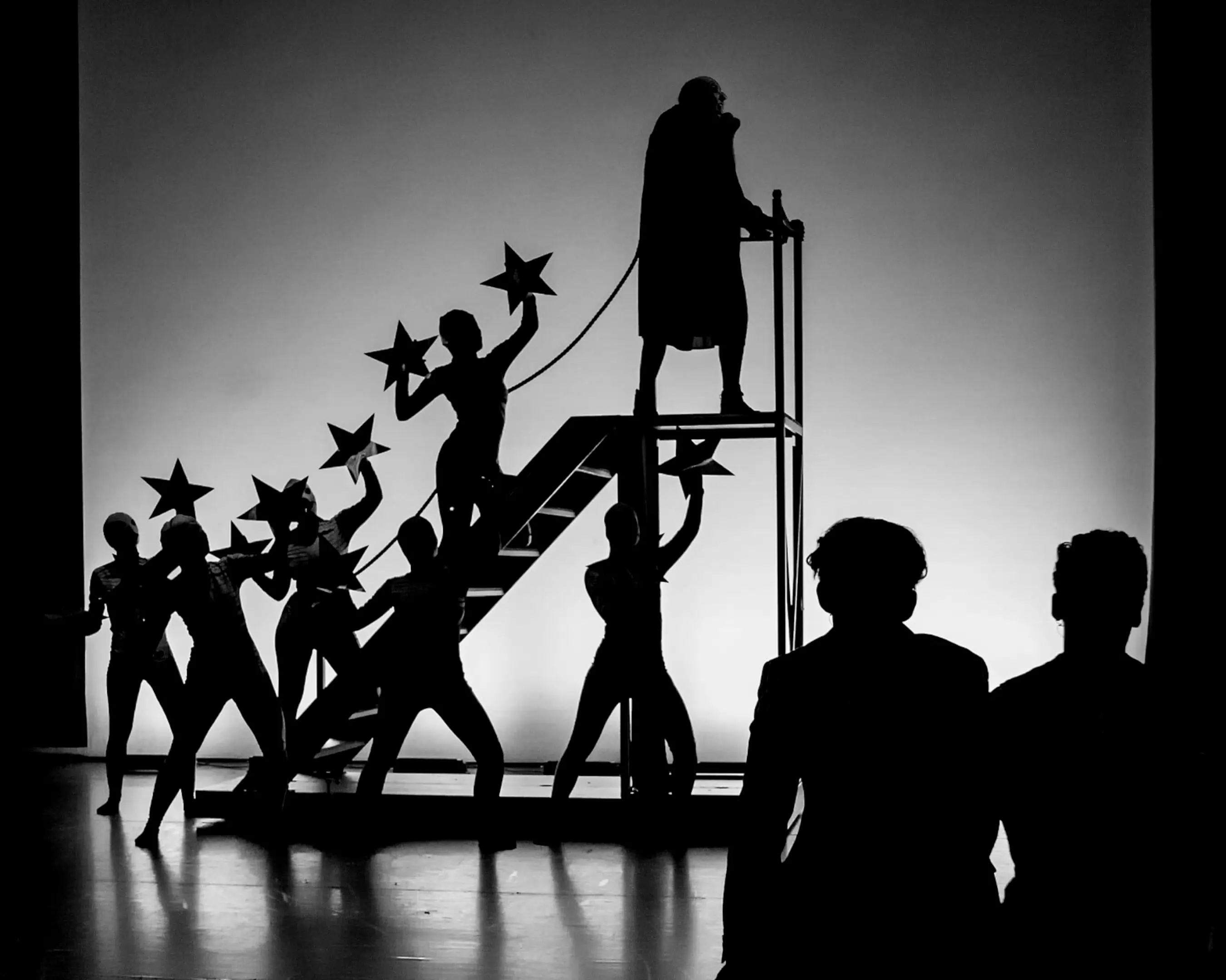 Foto van de groepsvoorstelling van Muziektheater