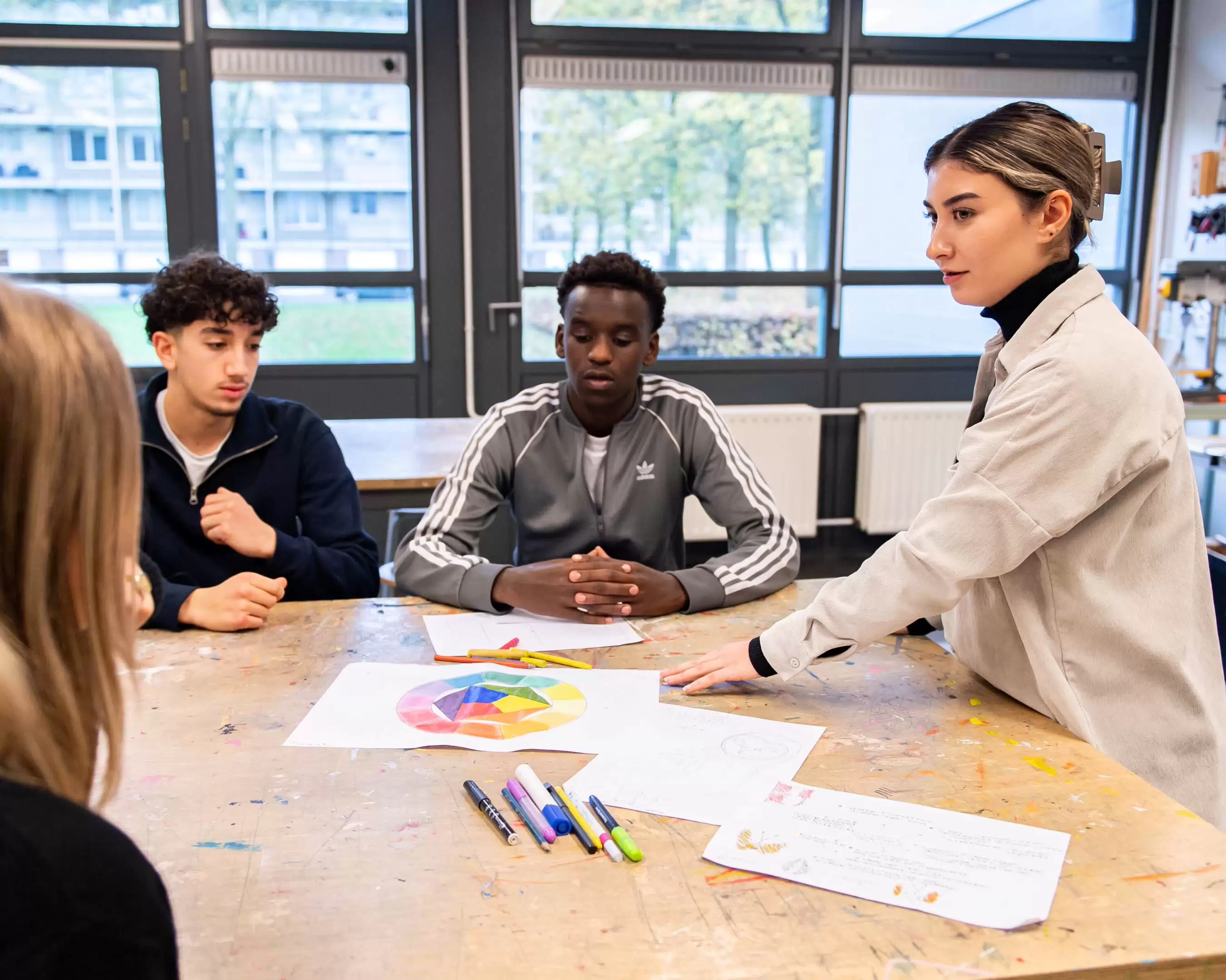 Studenten opleiding Leraar Techniek krijgen een opdracht