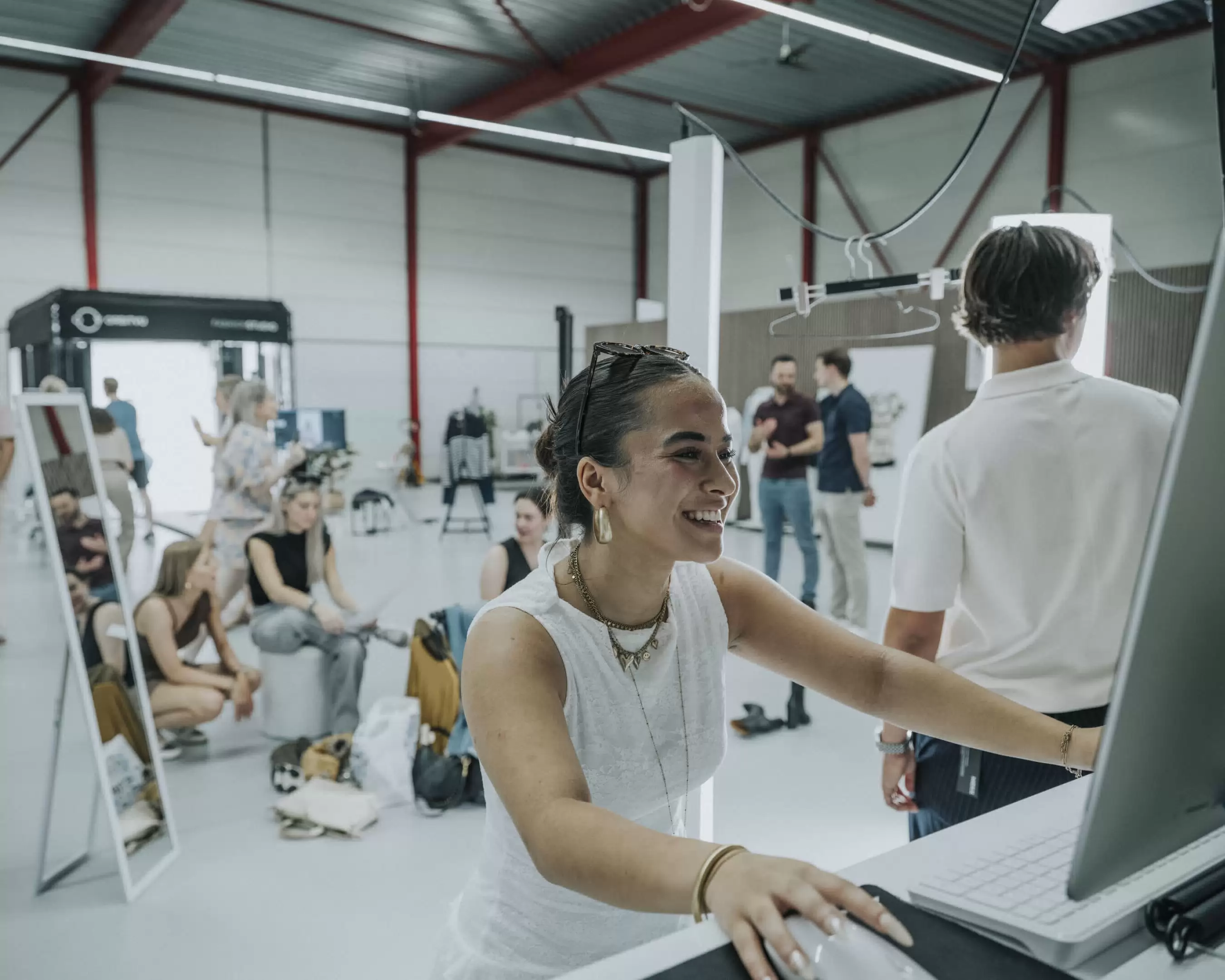 Fontys Communicatie studenten in overleg