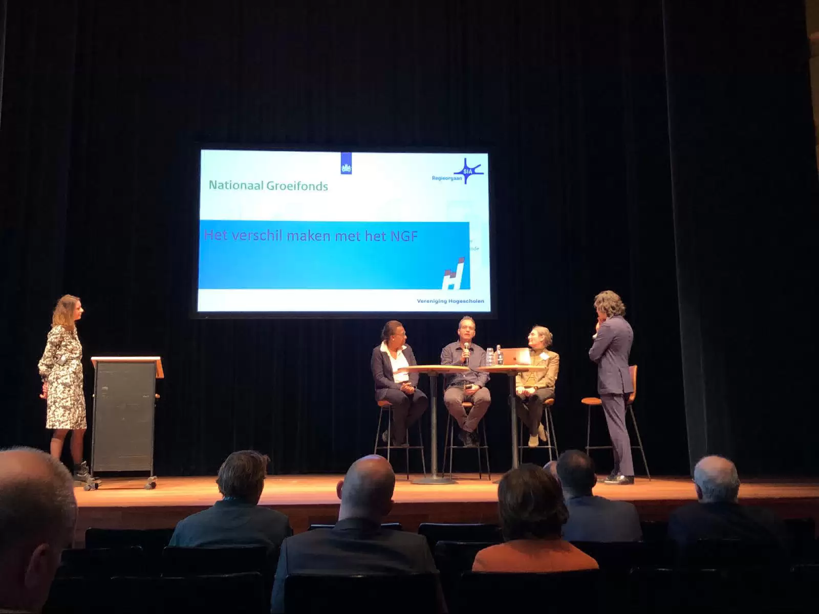 Leading lector Teade Punter aan het woord tijdens het SIA Jaarcongres 2022.