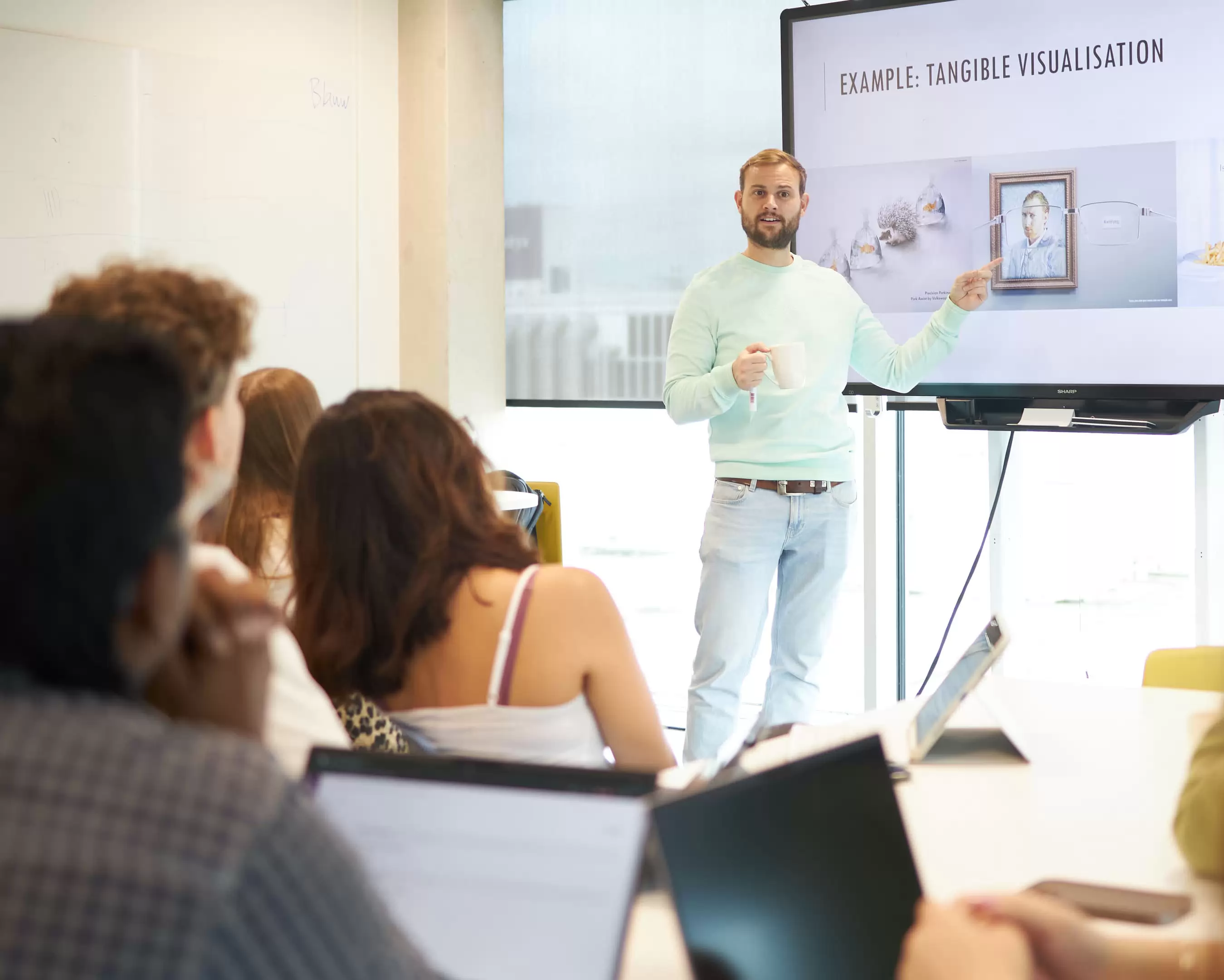 Marketing Management - Digital Business Concepts students working together