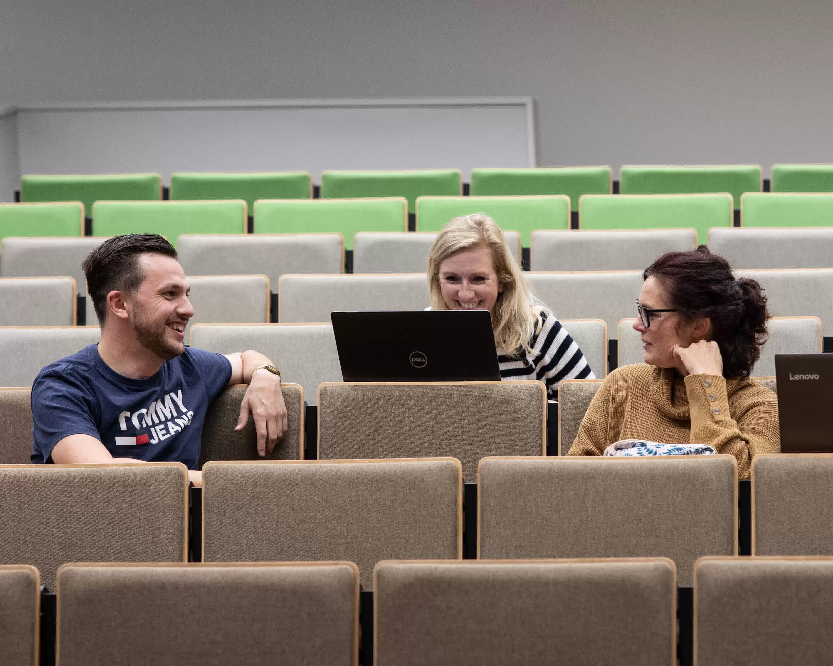Studenten van master Leraar Frans opleiding in de collegezaal