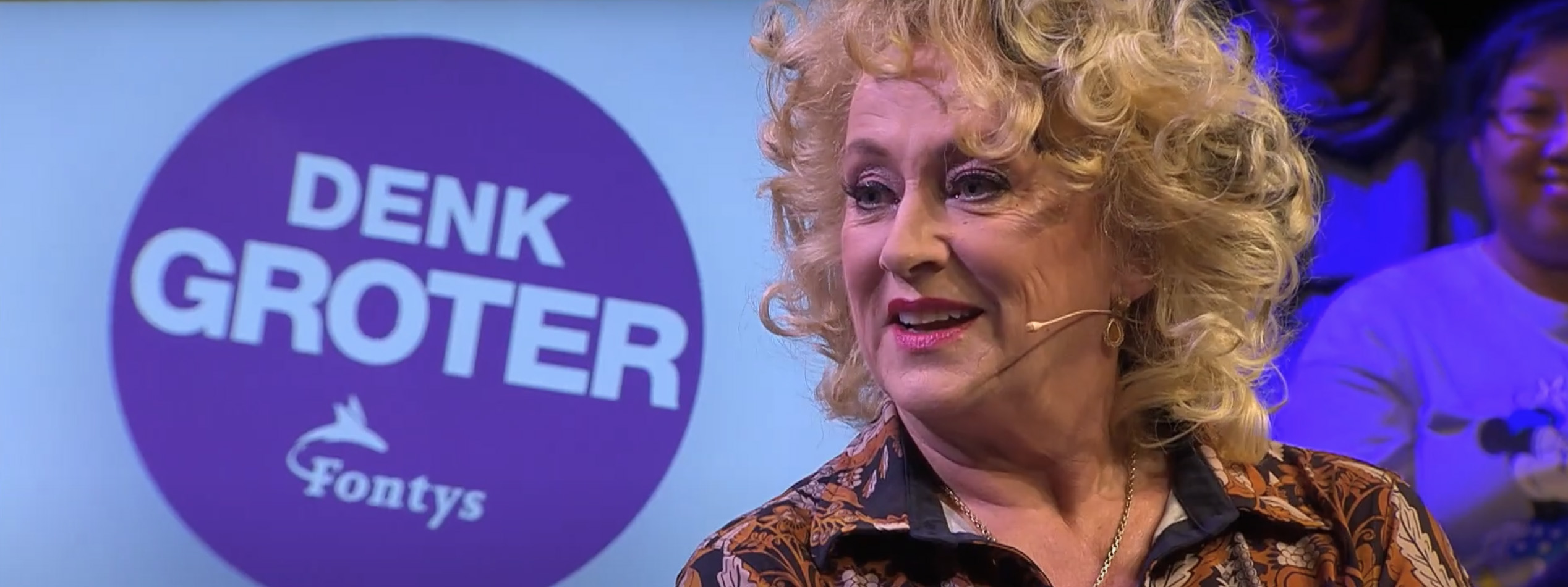 Karin Bloemen tijdens haar Denk Groter Debat