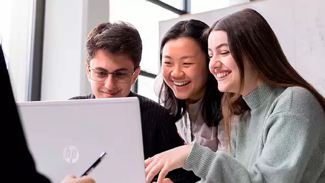 Sfeerafbeelding minoren Fontys ICT