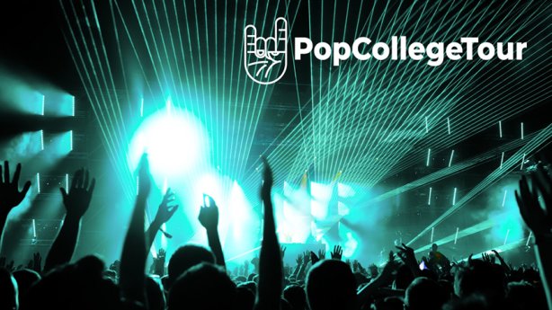 Sfeerbeeld van publiek tijdens Pop College Tour 2022