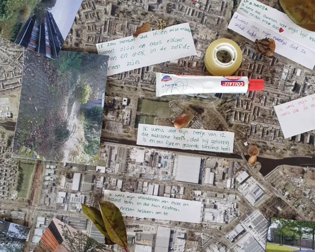 Students perform in public space in Tilburg